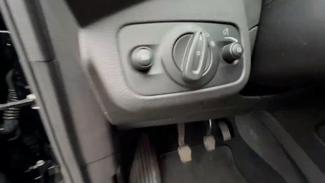 Ford C-Max Titanium Kamera AHK Tempomat Navi Xenon BT смотреть онлайн