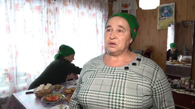 Ерепкино авылында яшәүче Лариса Казакова сынауларны җилкән итеп яшәүчеләрдән смотреть онлайн