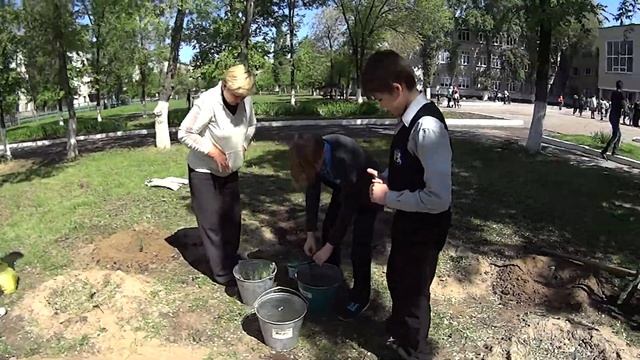 "Подари Земле Дерево" 24.05.2017 Ученики 5 "А" класса школы №9 4 смотреть онлайн