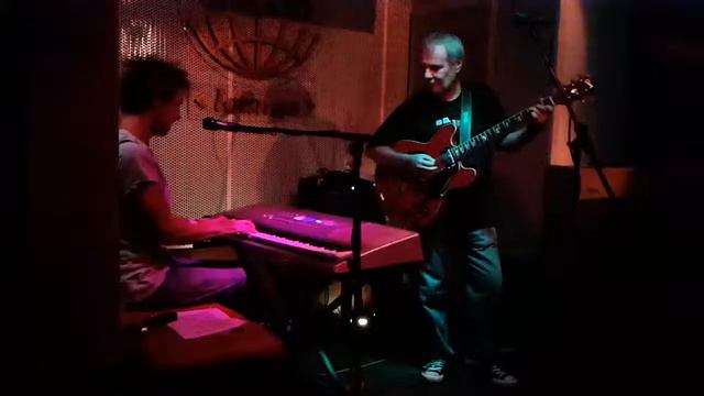 30 Lunas de Abril (Champanier & Claudio Gabis) en vivo Sala Siroco 20/9/2013 смотреть онлайн