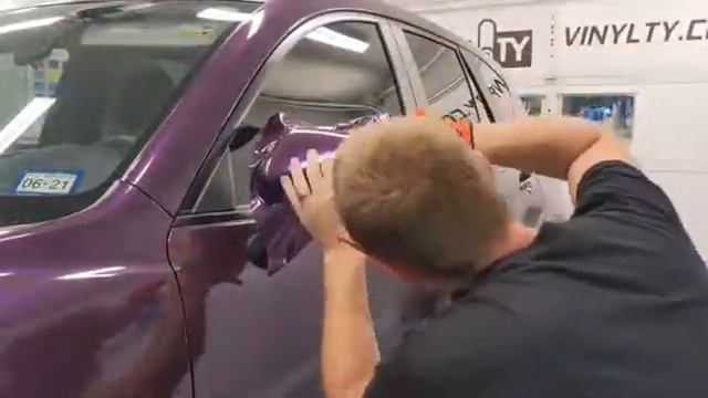 Yellotools Wrap-u-ezee tool with Hexis Elderberry purple. смотреть онлайн