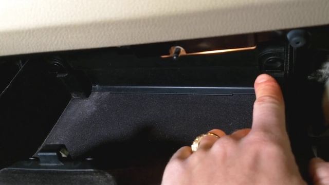 ACTIVE STEERING FUSE LOCATION BMW E90 E91 E92 E93