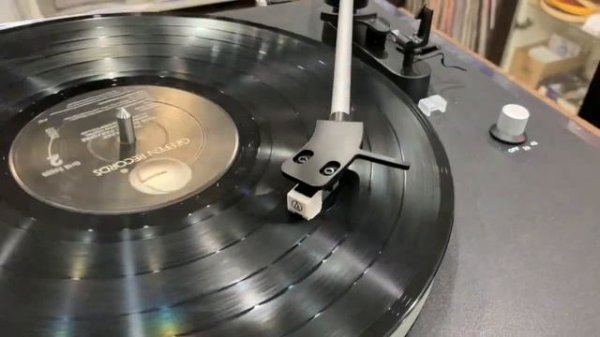 Виниловый проигрыватель PREMIERA Eco ONE