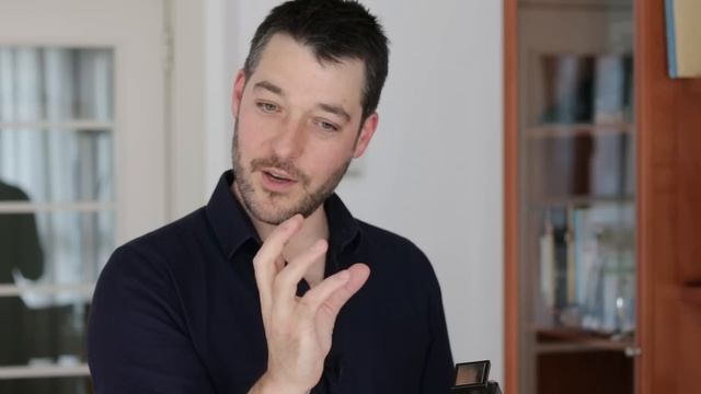 Tom Ford Oud Wood смотреть онлайн