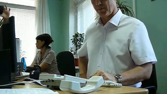 Мэр Сальдо контролирует подчиненных смотреть онлайн