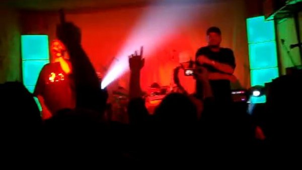 Concert Fabrica pt. Erika, Parazitii 4