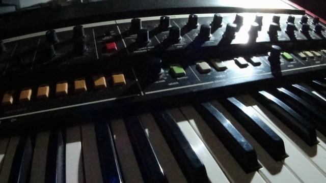 Korg Trident MkI (1980) - Don Solaris demo смотреть онлайн