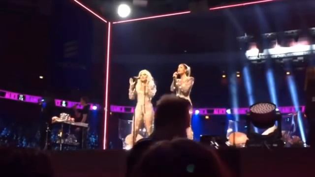 Bianca Ingrosso Sjunger (Alice och Biancas Showcast) смотреть онлайн