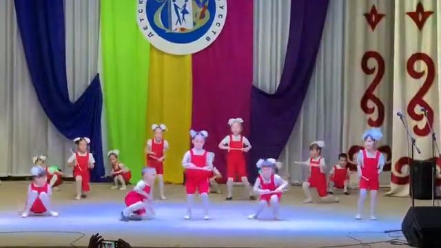 Танец " Барабанщики". смотреть онлайн