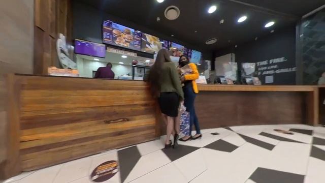 Steers Fast Food in Sandton City Mall, ?? Johannesburg - South Africa смотреть онлайн