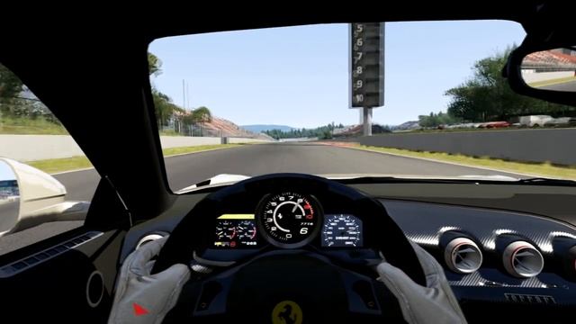 Battle Ferrari F12 TDF at Barcelona Catalunya смотреть онлайн