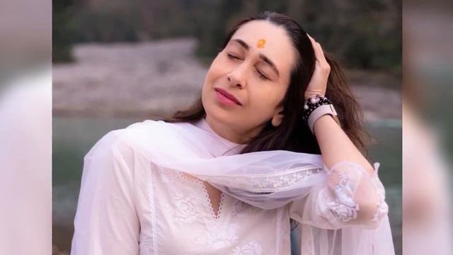 After Abortion Malaika Arora with Kareena Kapoor, Karishma Kapoor, Amrita Arora without BF Arjun смотреть онлайн