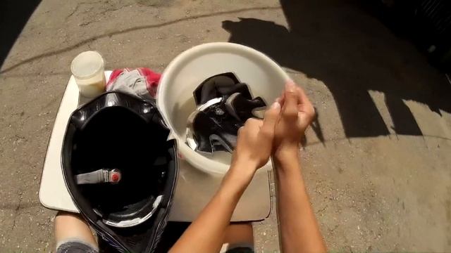 Как помыть шлем [Riders Crew] смотреть онлайн