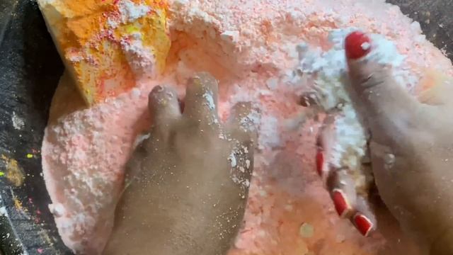 Fire Soft Gym Chalk Crumble смотреть онлайн