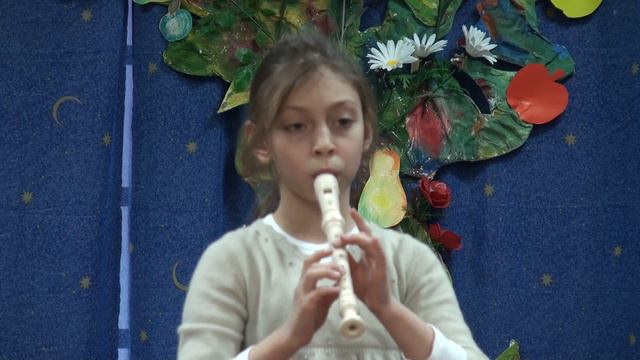 Флейтисты НГШ. Концерт 24.12.2010. Полина Плющ, 2 класс НГШ смотреть онлайн