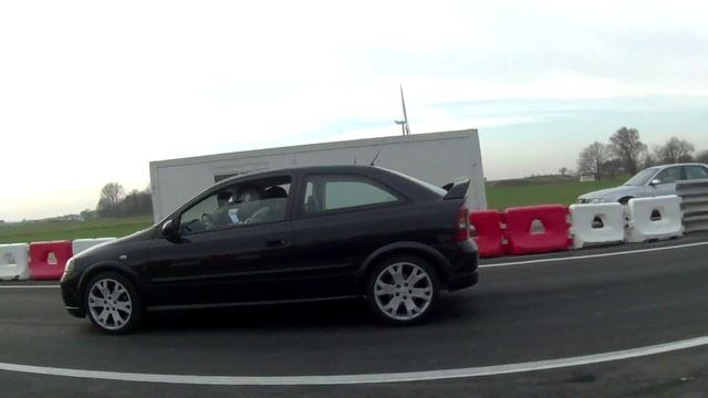 Opel Astra OPC Vs Audi TT 8S (mk3) смотреть онлайн