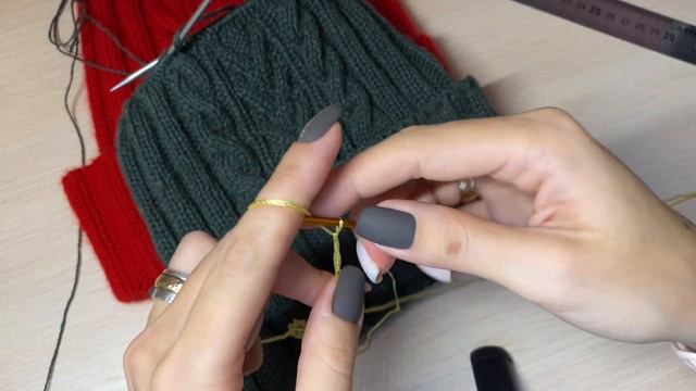 Шапка Монклер спицами (первая часть) смотреть онлайн