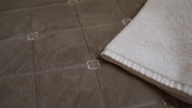 Отель KappuSHeFF Family Place (Капушев) - оснащение текстилем компании "Атмосфера" смотреть онлайн