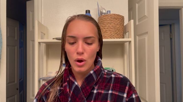 an honest review of the Redken Acidic Bonding Complex + Leave-In Conditioner смотреть онлайн