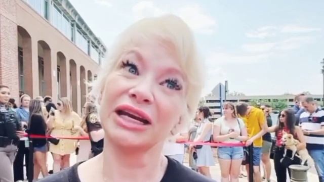 court watchers outside of Johnny Depp trial react#johnnydepp смотреть онлайн