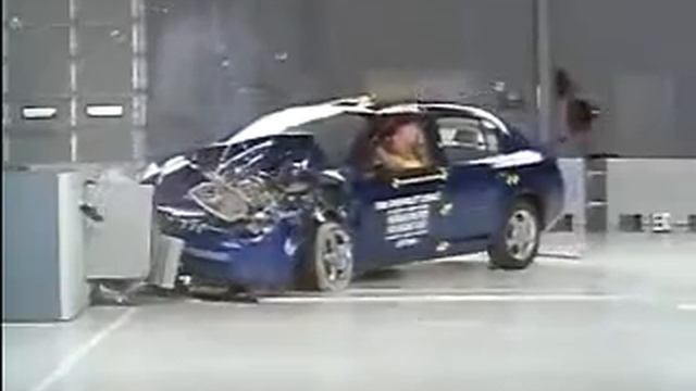 Crash Test 2005 - 2010 Chevrolet Cobalt 4dr. Sedan (Frontal Offset) IIHS смотреть онлайн