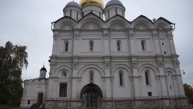 Москва, Красная площадь, Московский кремль и ГУМ, октябрь 2022 года. Автор ролика Меркулова Наталья смотреть онлайн