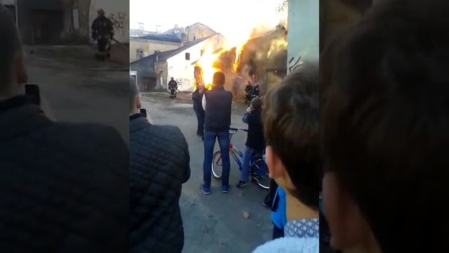 Горит дом на Советской смотреть онлайн