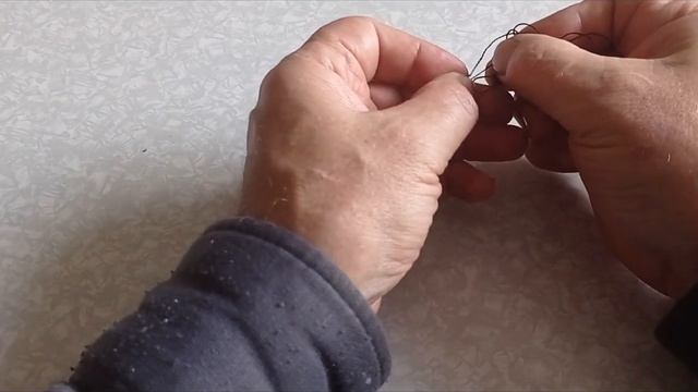 простой и надежный узел для крючков,карабинов,вертлюгов смотреть онлайн