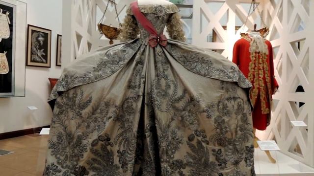 ИСТОРИЯ ЮБКИ смотреть онлайн