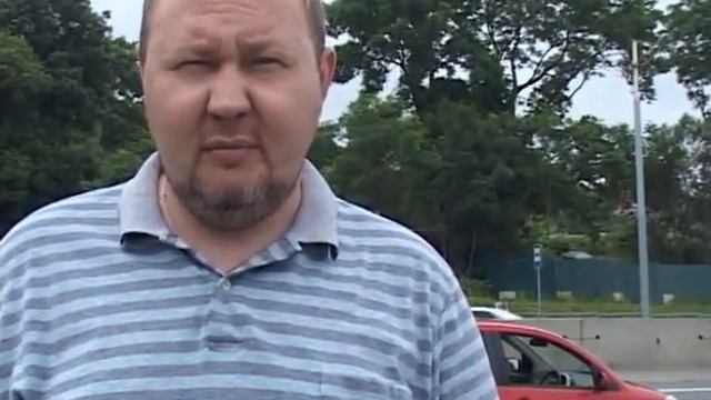 Столкновение седана и микрогрузовика в районе остановки "Амурский залив" смотреть онлайн