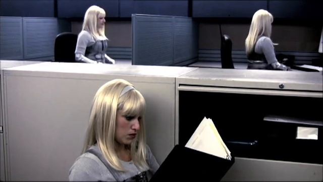 Girl Robot Episode 7: "A Lot Like You" смотреть онлайн