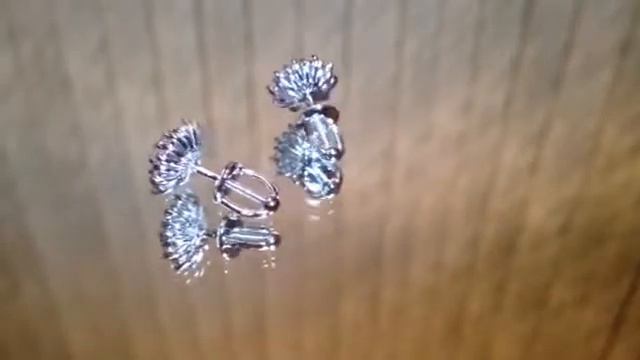 white gold 18k earring with diamonds Sun смотреть онлайн