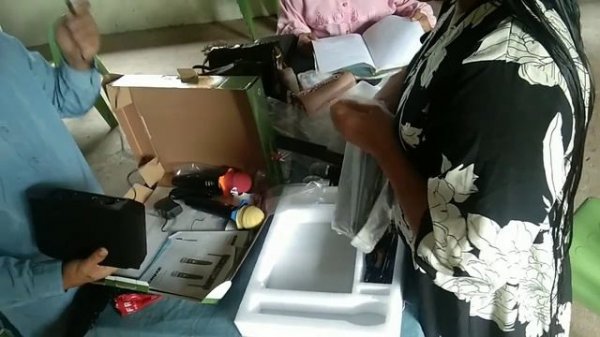 SHURE WIRELESS MICROPHONE UNBOXING GLXD4