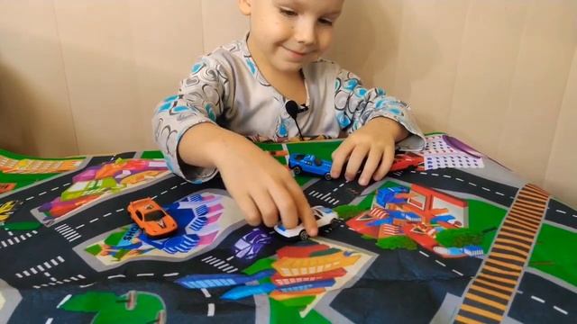 Машинки для мальчиков Коврик городская дорога 45 смотреть онлайн
