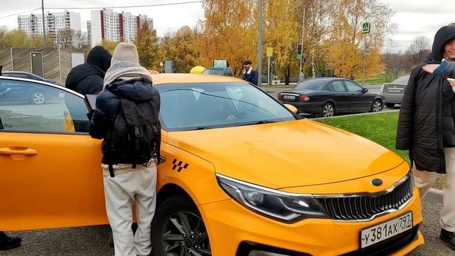 За кулисами уличной съемки для социальной рекламы смотреть онлайн