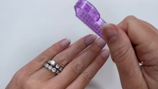 HOW TO: Hailey Bieber chrome nails with EYE SHADOW смотреть онлайн