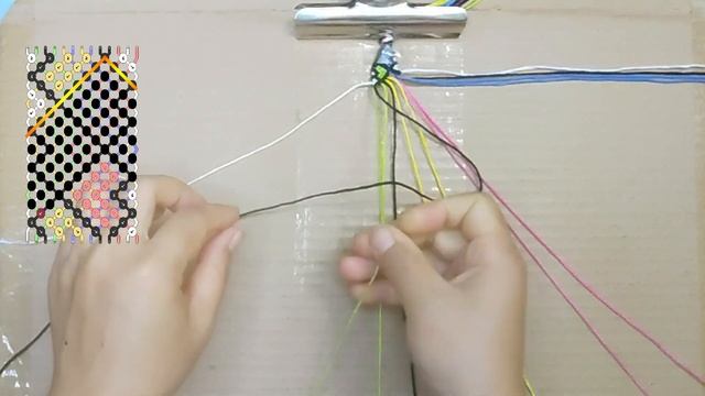 Friendship bracelet heart pattern ? Heart embroidery bracelet tutorial смотреть онлайн