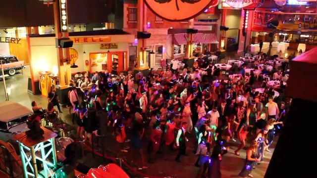 Split Circuit Sound - School Dance Upgrades - Ultimate Cha Cha смотреть онлайн