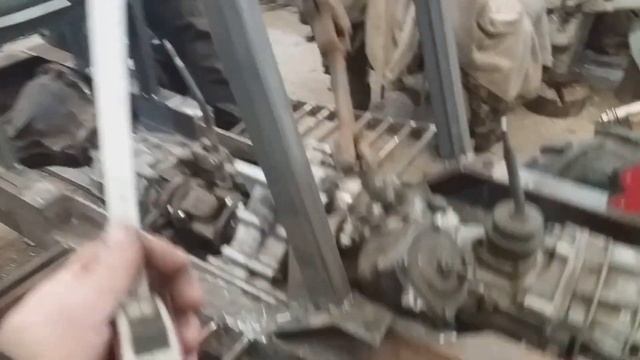 Мінітрактор підножки, сідушка і рульова колонка смотреть онлайн