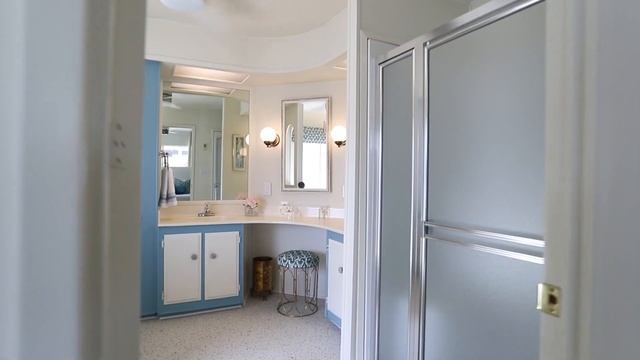 Groovy Mid-Century Golf Course Home! 74200 Quicksilver, Palm Desert. A "Must See" Home! смотреть онлайн