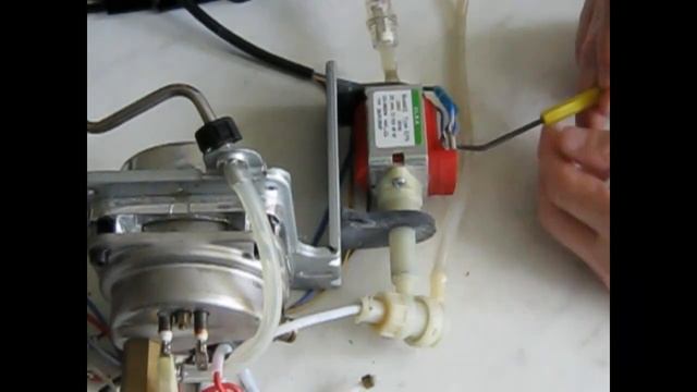 Ремонт кофеварки Delonghi EC 155 смотреть онлайн