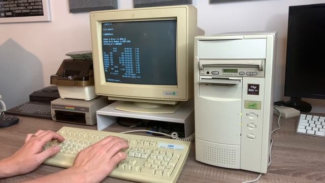 Running a WEB SERVER on a 486 MS-DOS PC смотреть онлайн