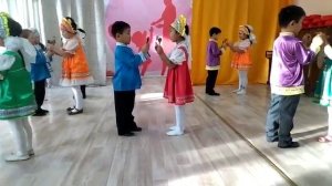 танец "Ложки поварешки"