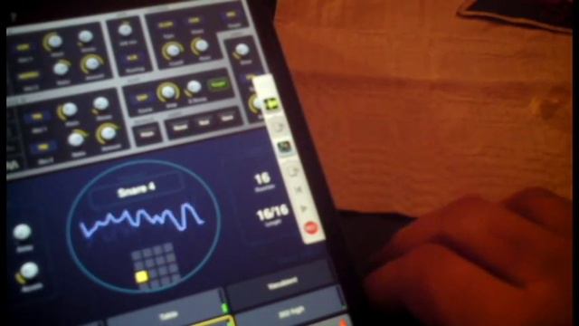 Impaktoholic │ Impaktor for iPad │ LIVE performance - haQ attaQ смотреть онлайн