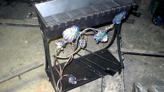 Красивый кованый мангал с инструментами дизайн ковка из металла смотреть онлайн