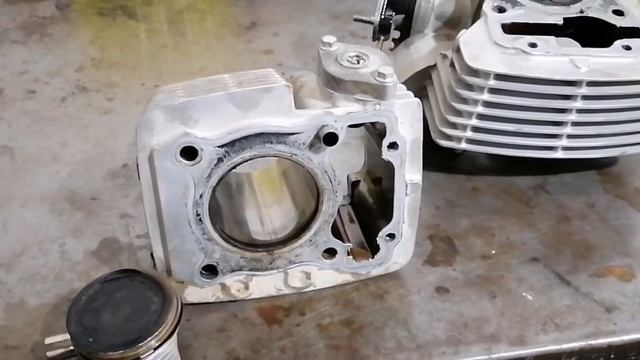 por qué sale HUMO BLANCO por el EXOSTO De mi moto? SOLUCIÓN!? смотреть онлайн
