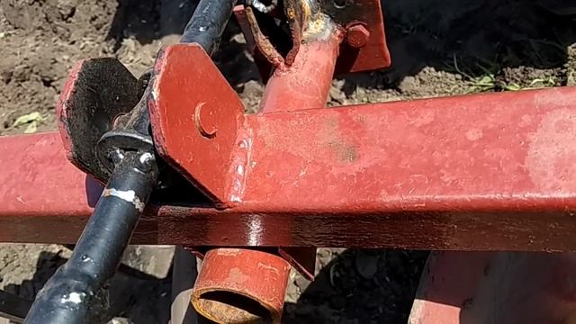 Простой дисковый окучник. Обзор и окучивание картофеля смотреть онлайн