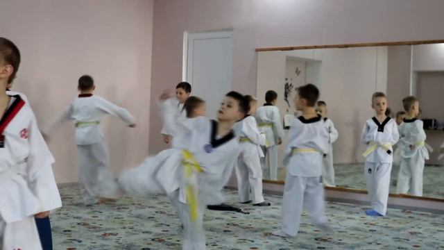 Тренировка младшей группы. 10 февраля 2018 смотреть онлайн
