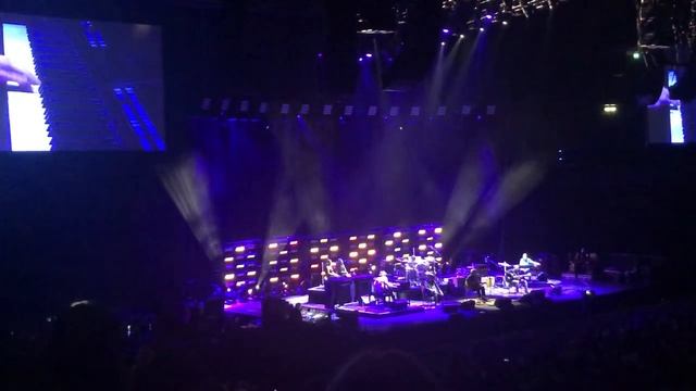 Eric Clapton - Layla - live - Mercedes-Benz Arena, Berlin, 4.6.2019 смотреть онлайн