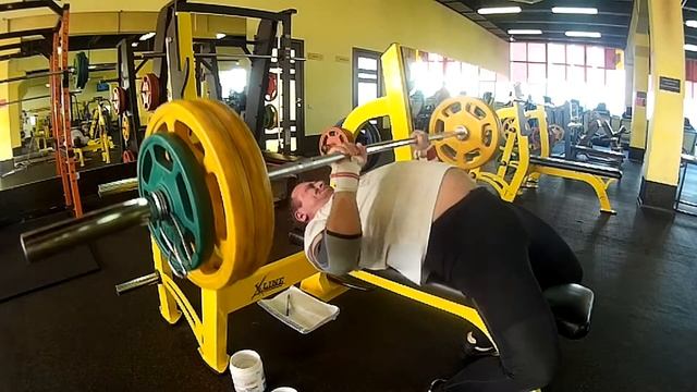 Д 4: Жим штанги лежа узким хватом, 90 кг, 4 подход. смотреть онлайн